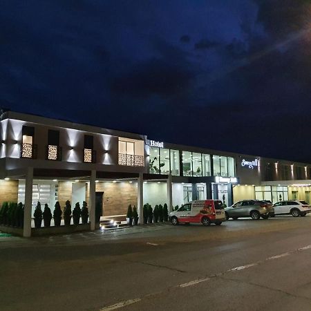 Sunny Hill Garden Stara Pazova Exterior foto
