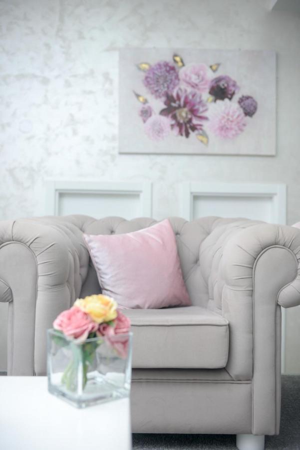 Sunny Hill Garden Stara Pazova Exterior foto